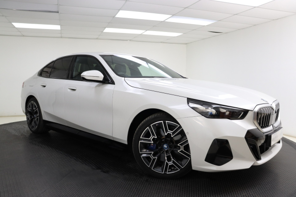 2024 BMW i5 eDrive40