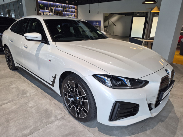 2025 BMW i4 eDrive35