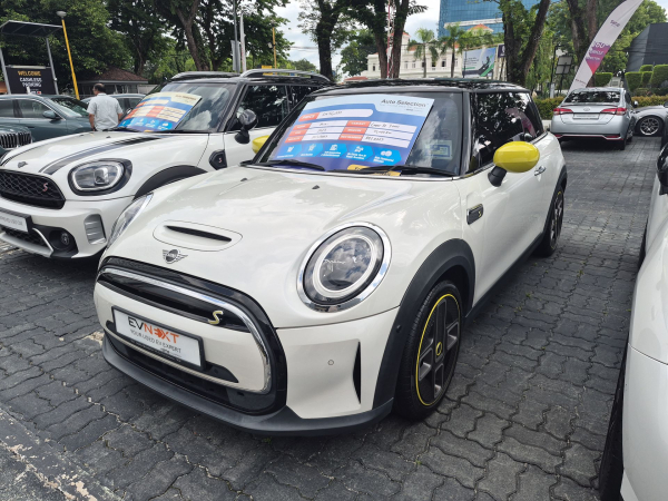 2023 Mini Cooper Cooper SE 3 Door