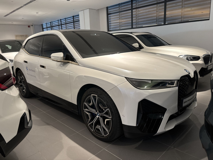 2023 BMW iX xDrive50 Sport