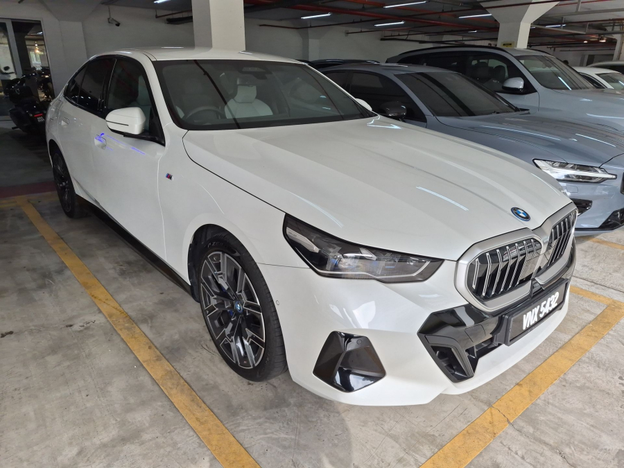 2024 BMW i5 eDrive40