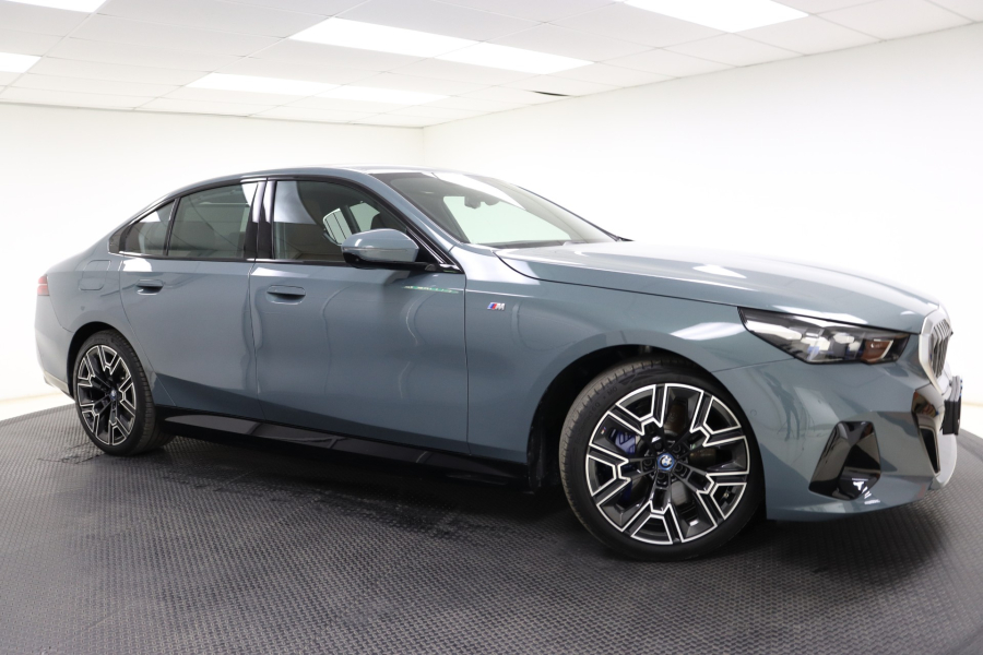 2024 BMW i5 eDrive40