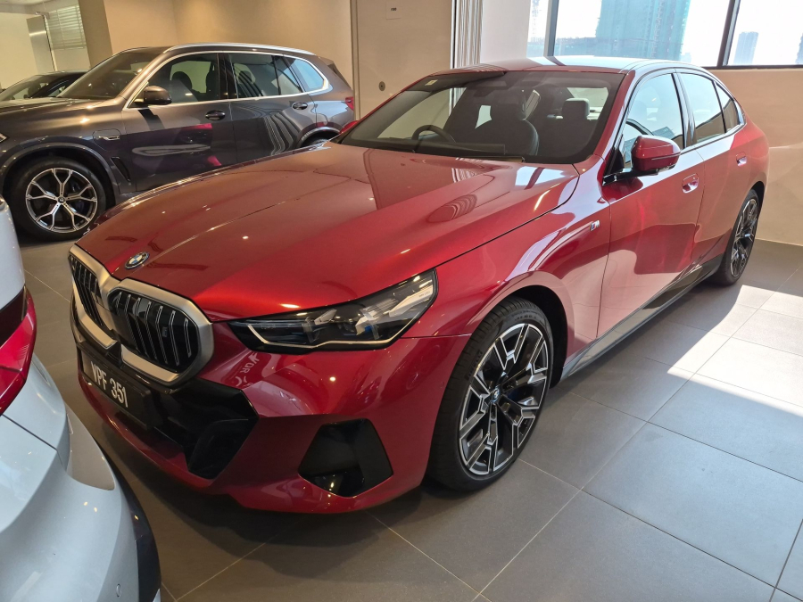 2024 BMW i5 eDrive40