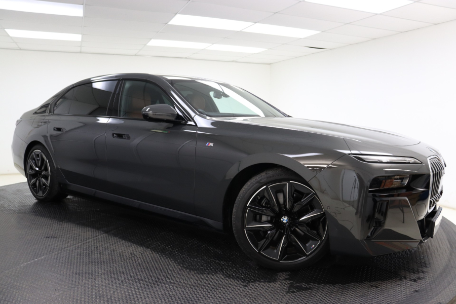 2023 BMW i7 xDrive60 M Sport