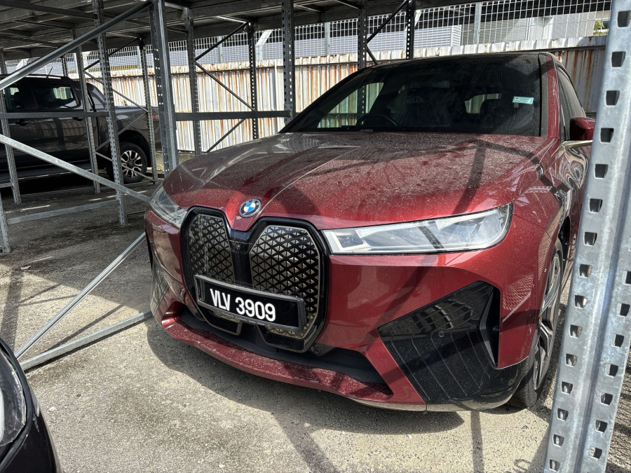 2023 BMW iX xDrive50 Sport
